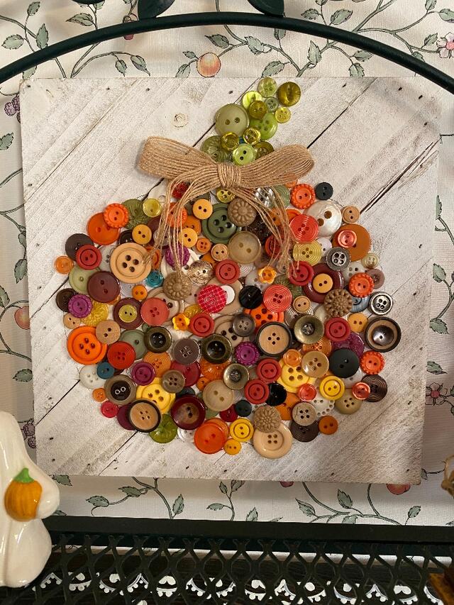 Button Pumpkin Board